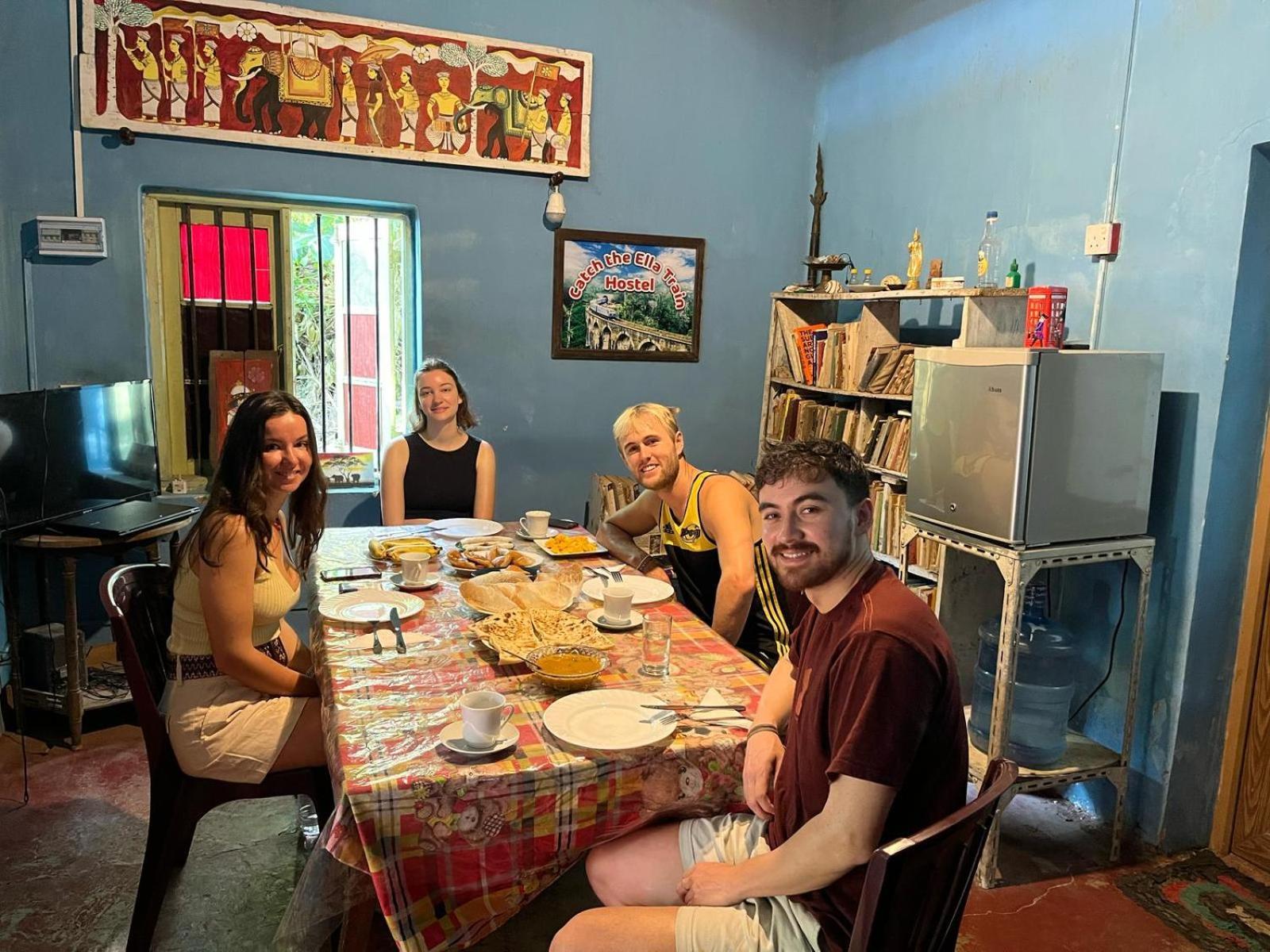 Catch The Ella Train Hostel キャンディー エクステリア 写真